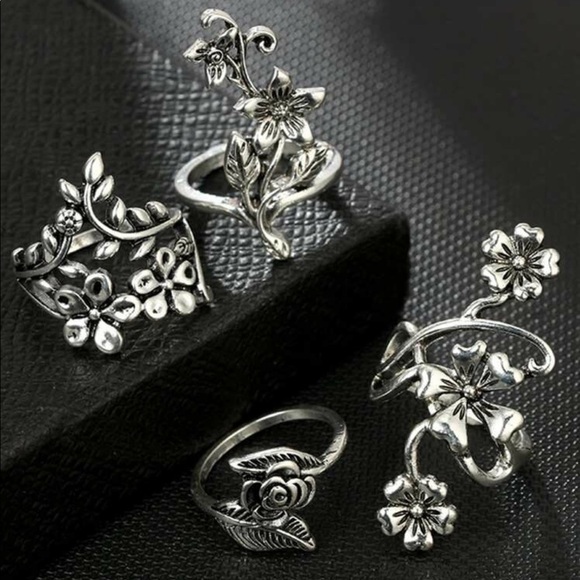 Silver Flower Ring Set - Picture 5 of 6